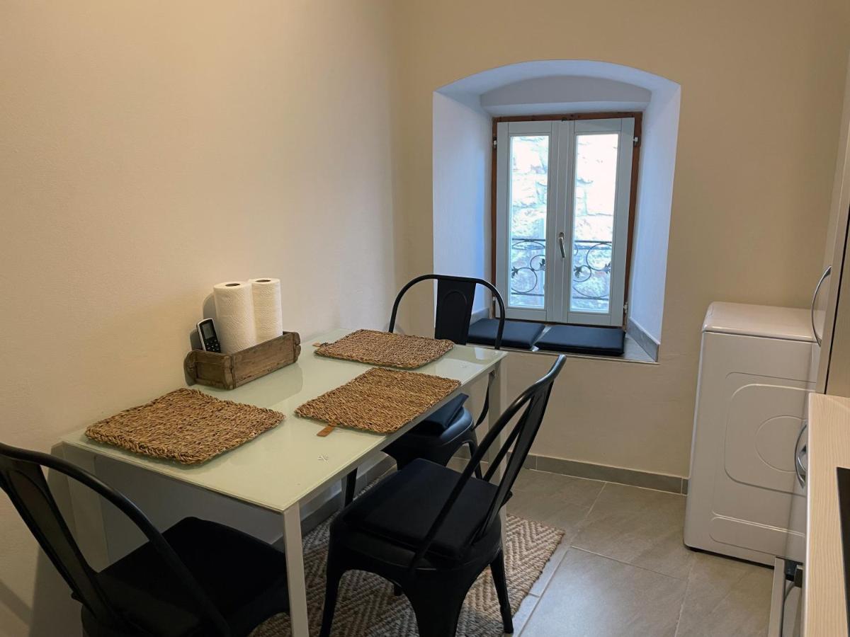 Fredys Apartments Стари Град Екстериор снимка