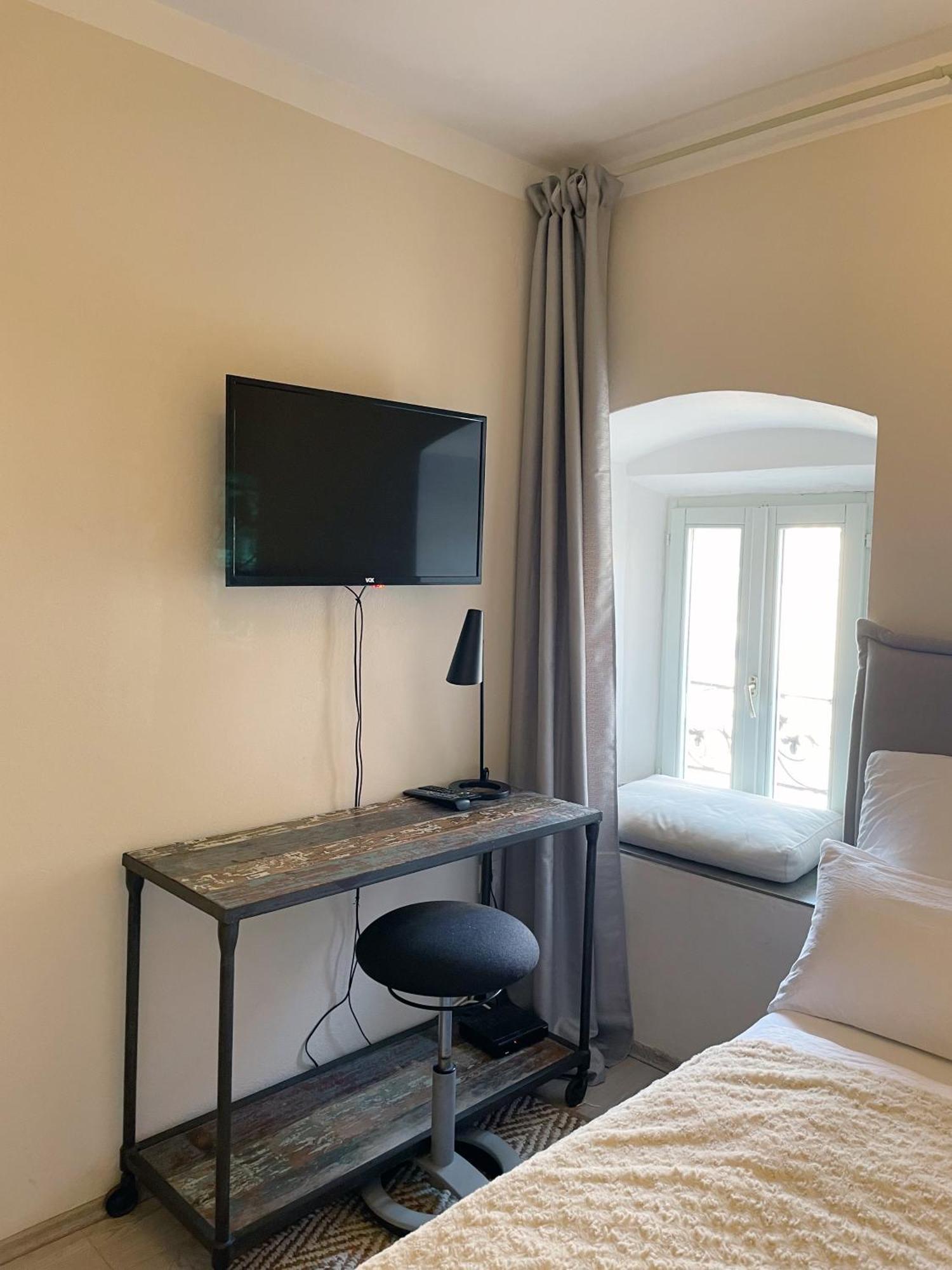 Fredys Apartments Стари Град Екстериор снимка