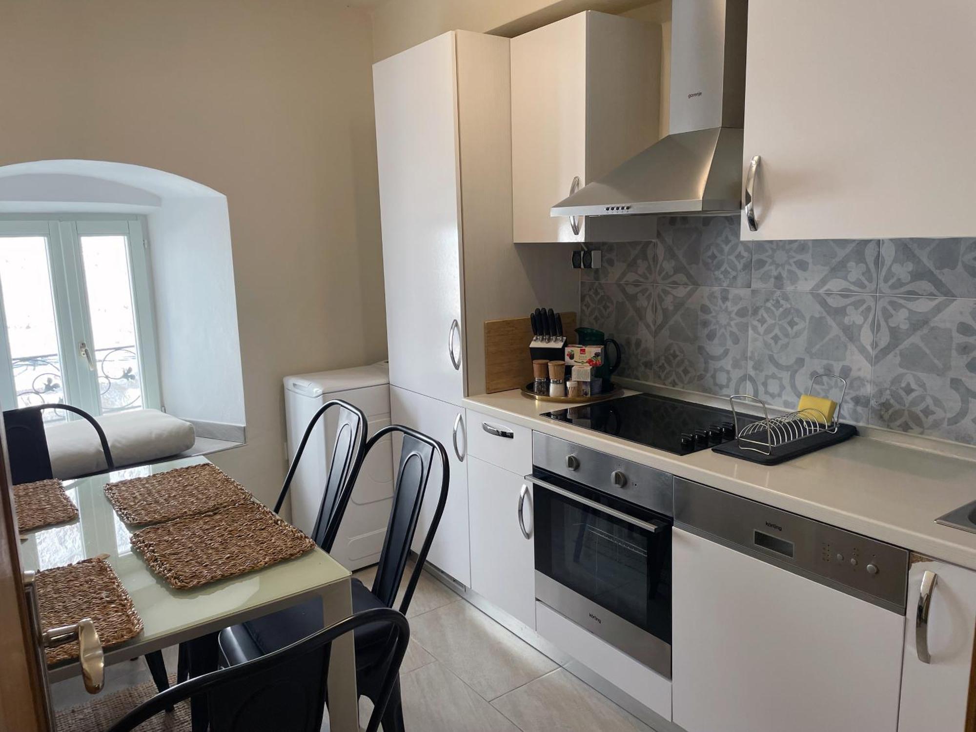 Fredys Apartments Стари Град Екстериор снимка