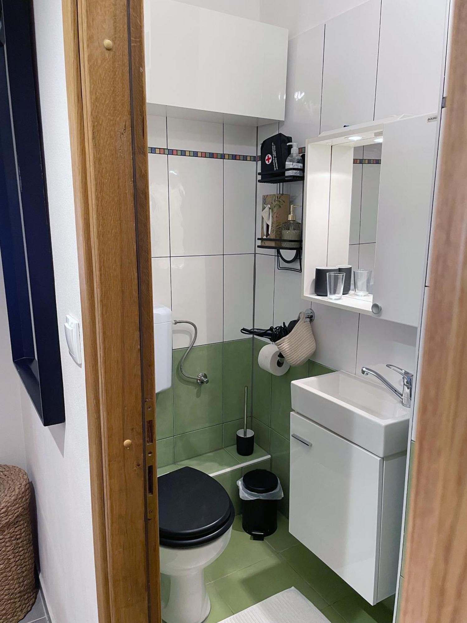 Fredys Apartments Стари Град Екстериор снимка