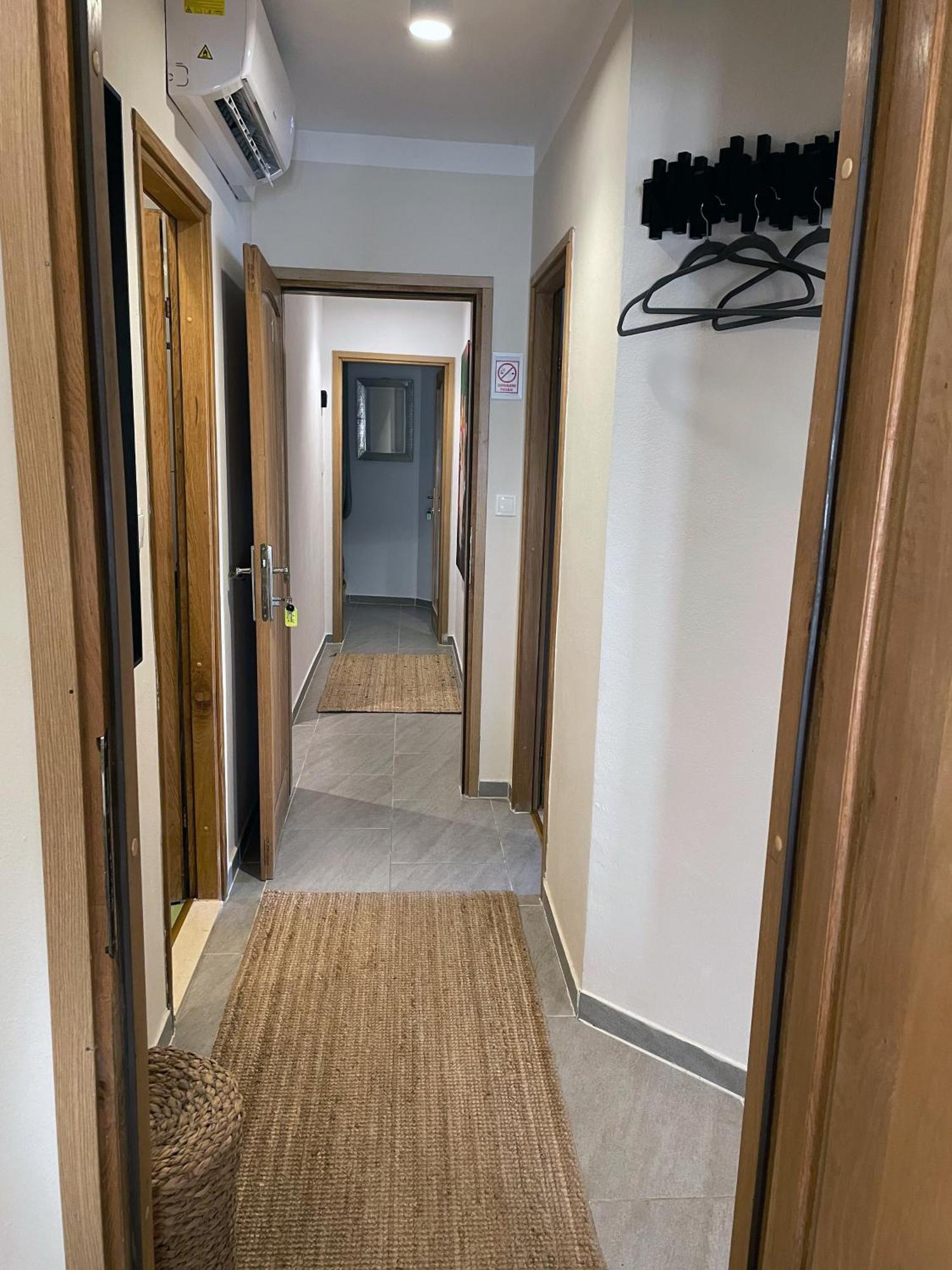 Fredys Apartments Стари Град Екстериор снимка
